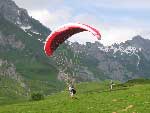 s'envoler pour un vol en parapente dans le ciel des pyrénées