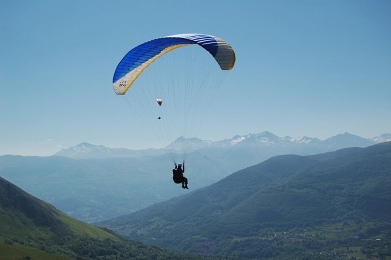 survoler en parapente le val d'azun